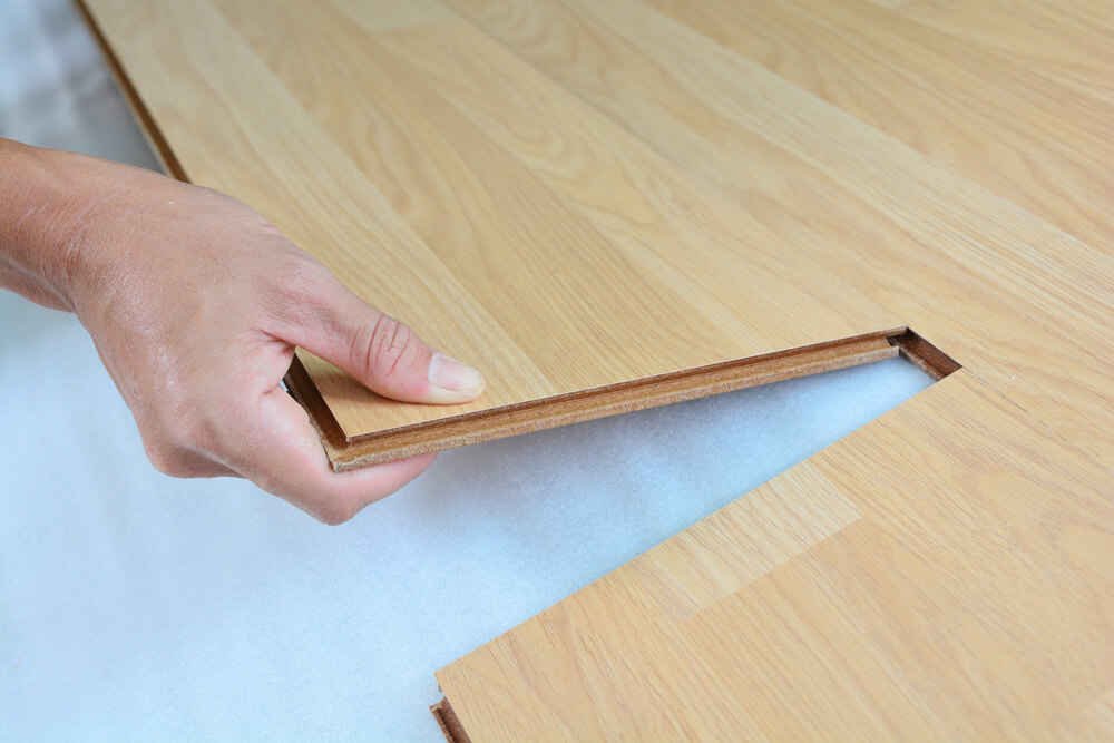 Laminaattilankun pontin kiinnitys