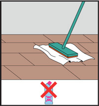 Vinyylilankkulattian puhdistus.