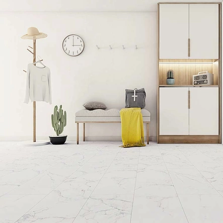 Marmorikuvioitu vinyylilaatta eteisess=C3=A4 Check One Standard 2143 A=
gora Marmor - Vinyylilaatat - 672143M - 2